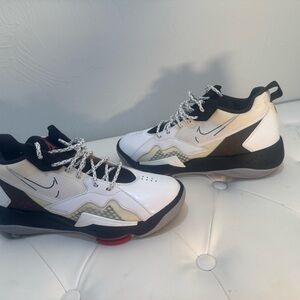 Jordan Zoom '92 White Black Red Mid Top Men's Athletic Basketball Sneakers